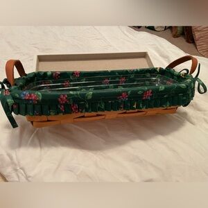 Longaberger Rectangular Basket signed 1996
Leather handles, 2 liners, LNC